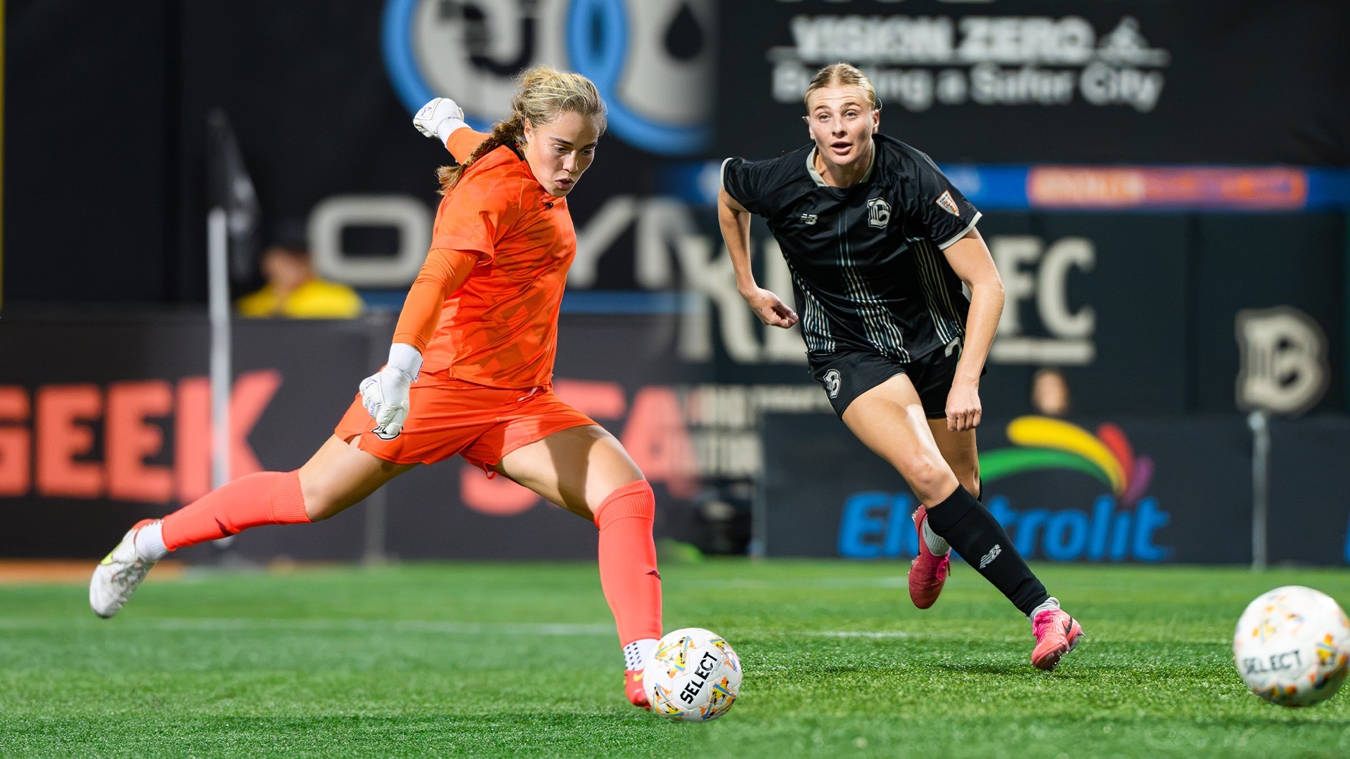 VOTE NOW: Bre Norris, Carlee Giammona nominated for Player of the Week